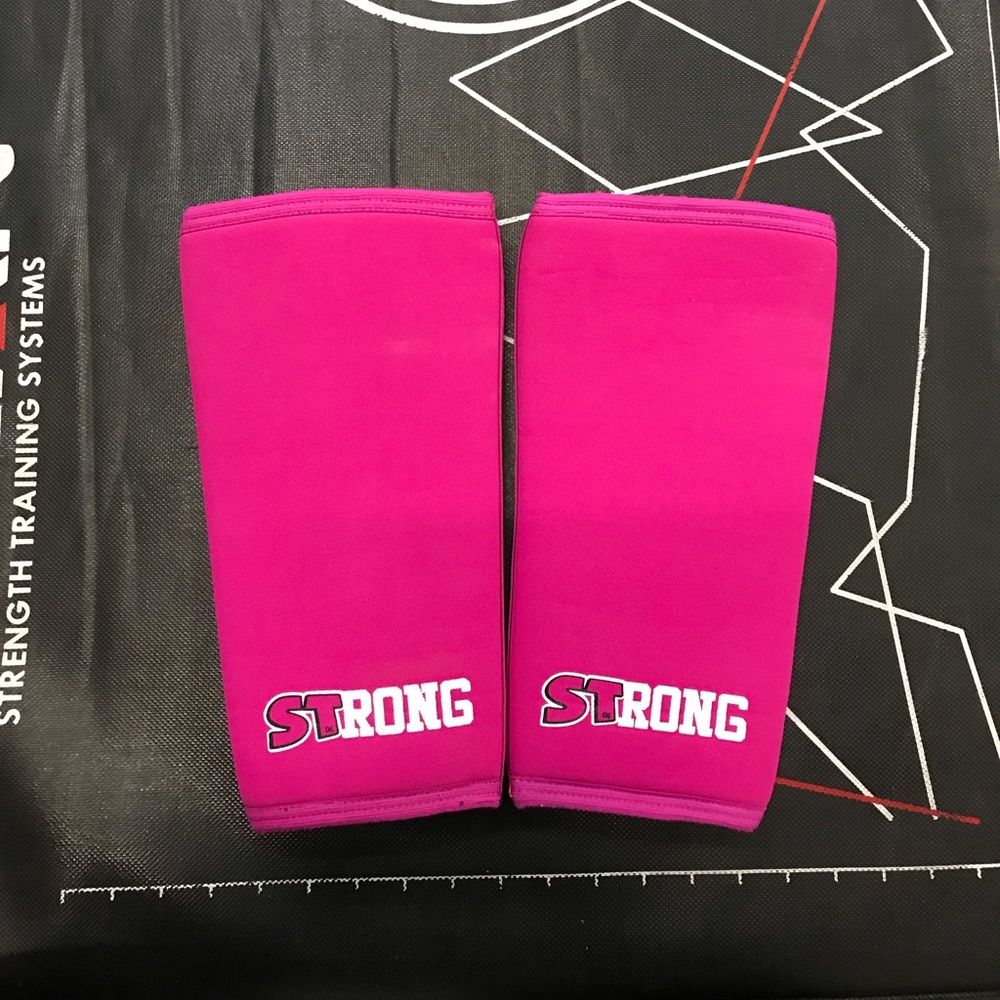 MB Slingshot Strong knee sleeves